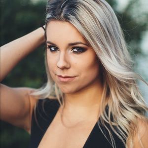 Meet your Posher, Alexie